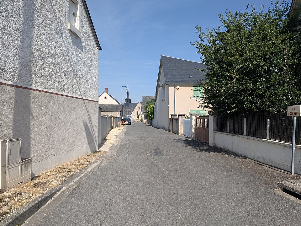 Saint — Just (Cher) — Rue du Commerce (juin 2026)