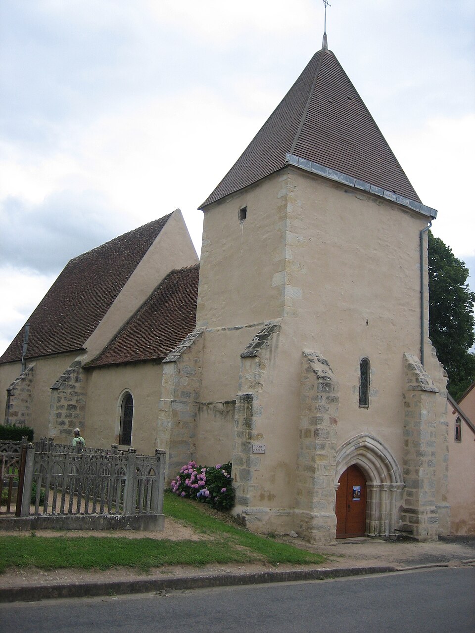 Eglise Saint — Maur