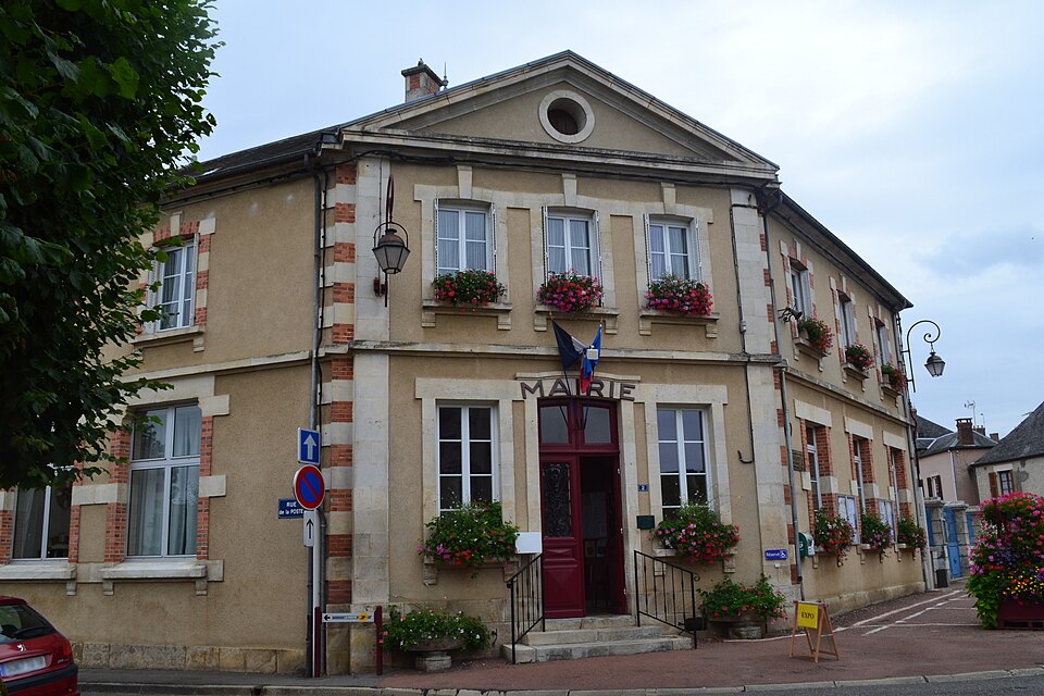 Mairie Savigny — en — Sancerre