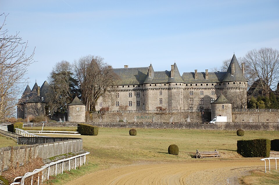Château de Pompadour — 1