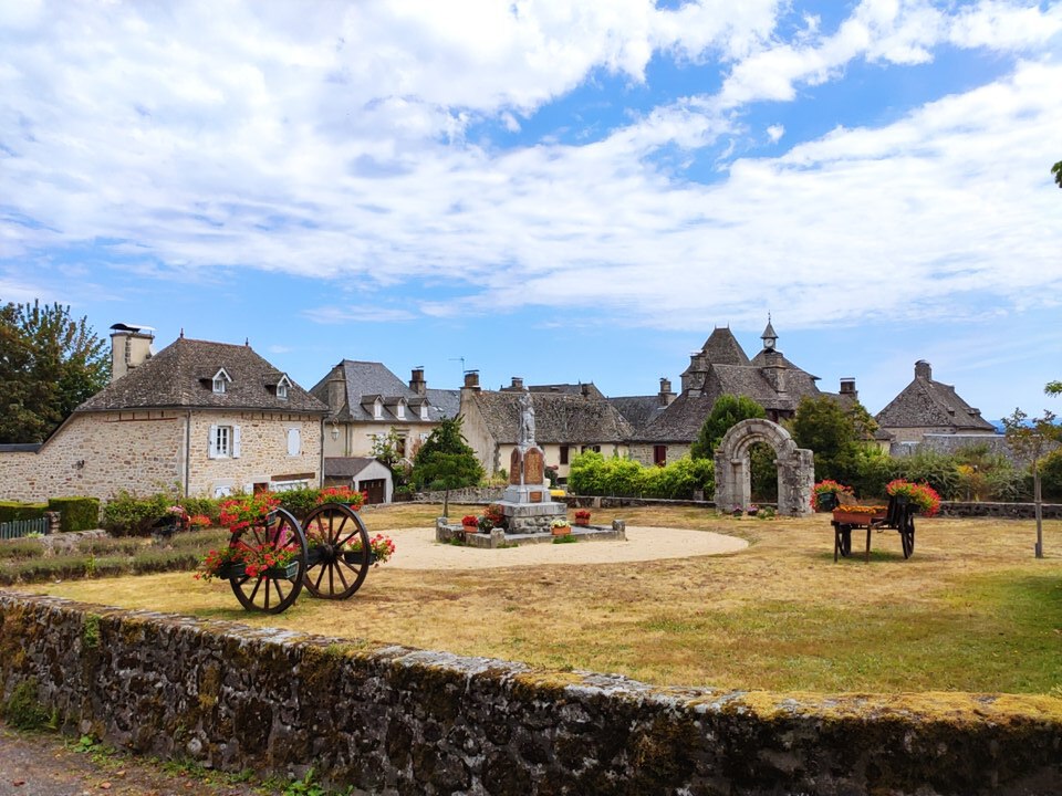 Vue du village d'Auriac (Corrèze)