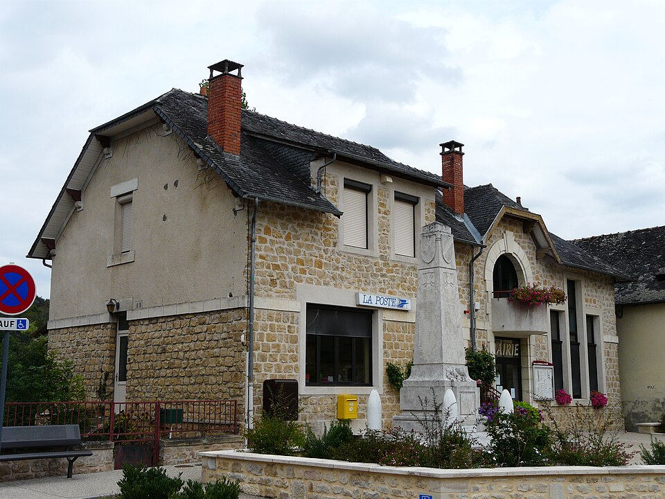 Brignac — la — Plaine poste — mairie