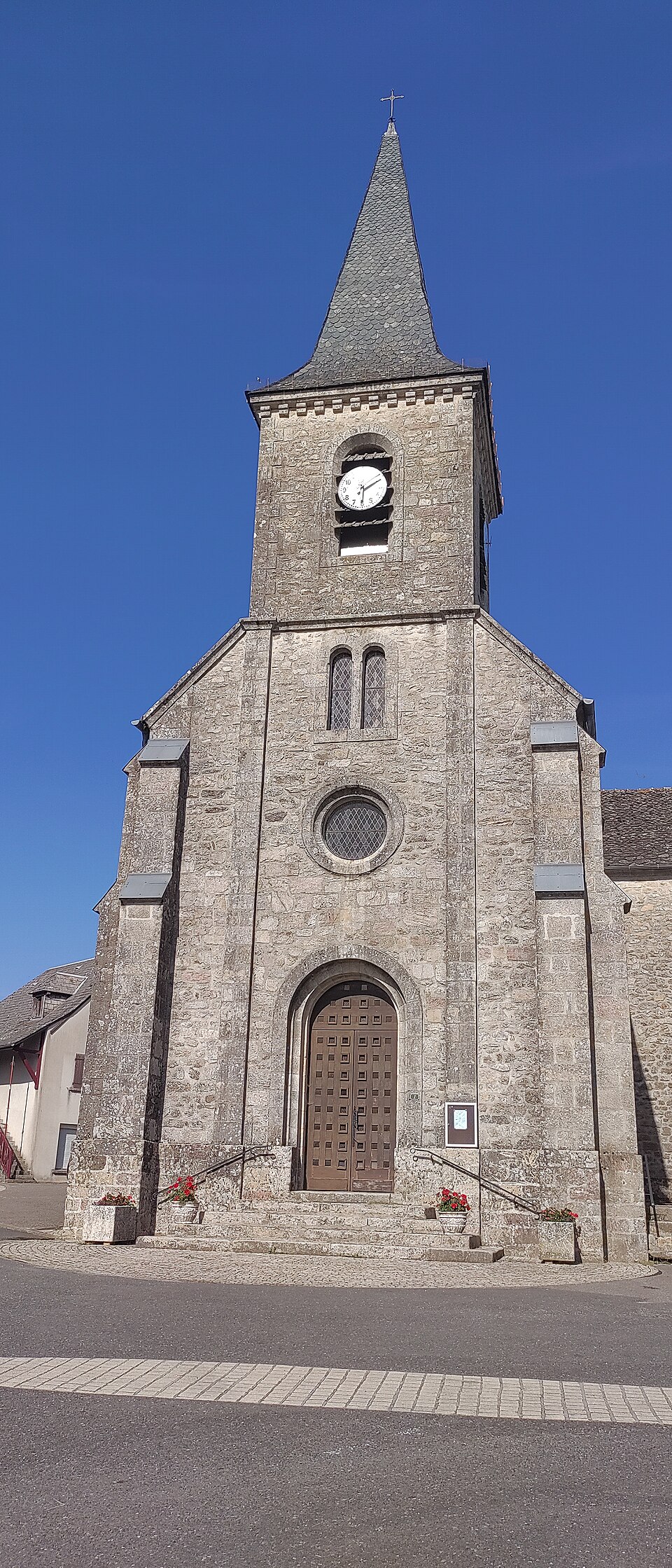 Église Saint — Pierre de Camps