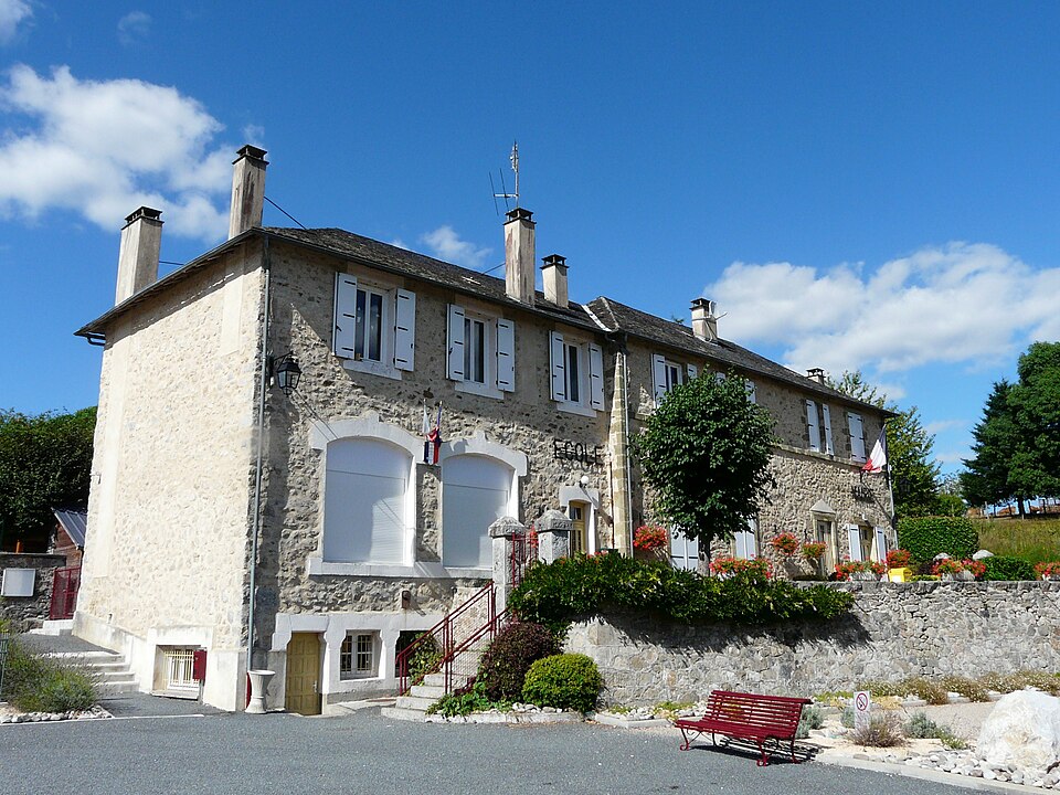 Estivaux école — mairie