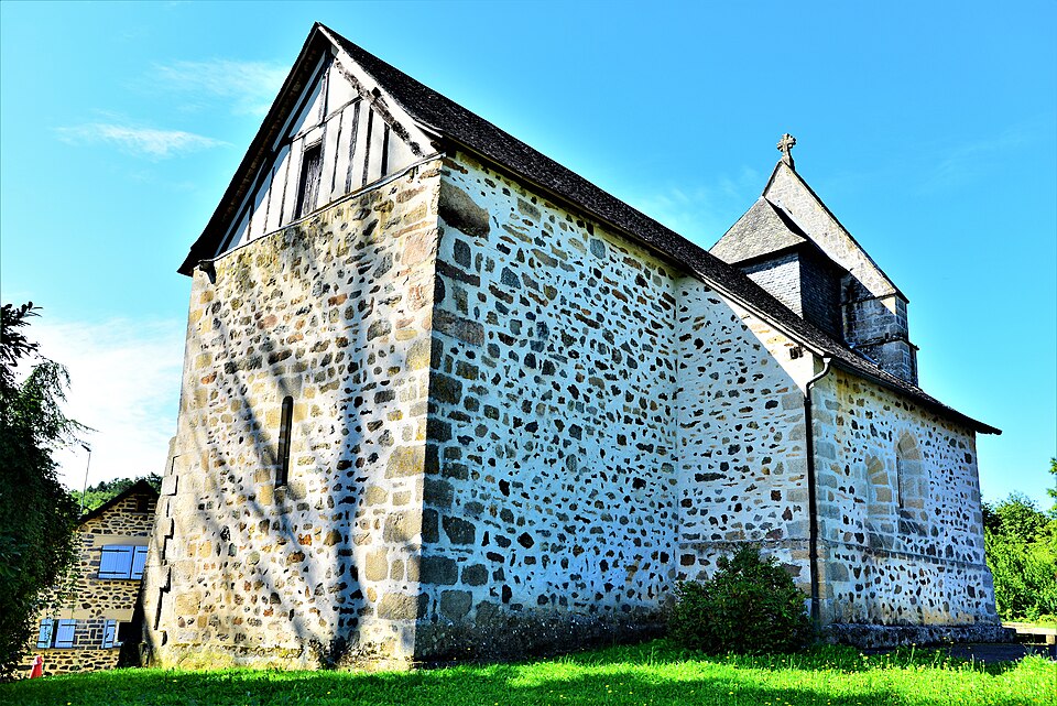L'église Saint — Etienne et Saint — Jean — Baptiste de Ladignac — Sur — Rondelles