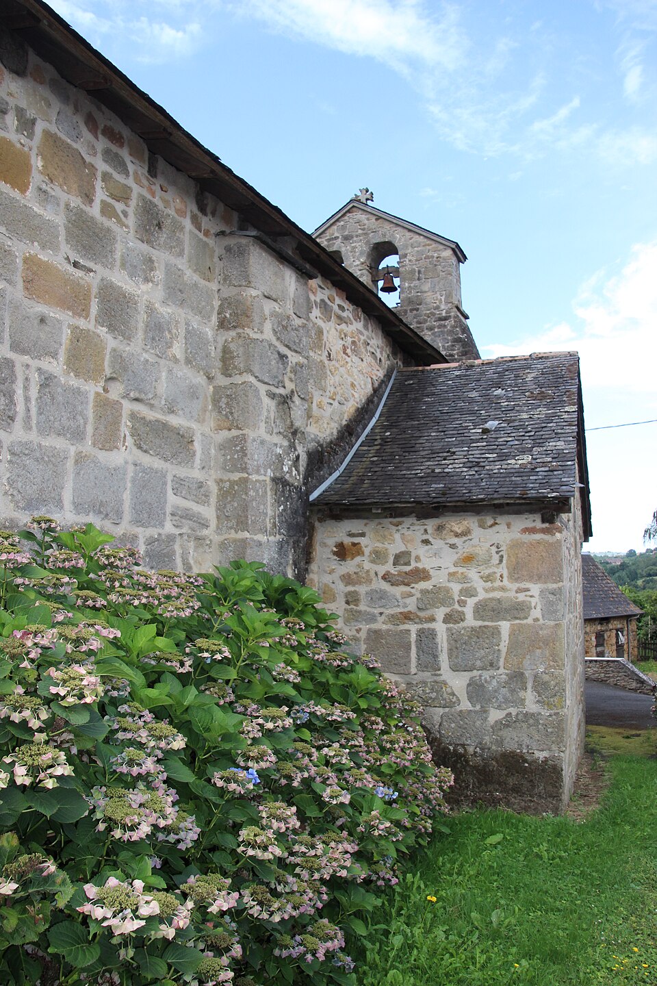 Lascaux (Correze) église 2