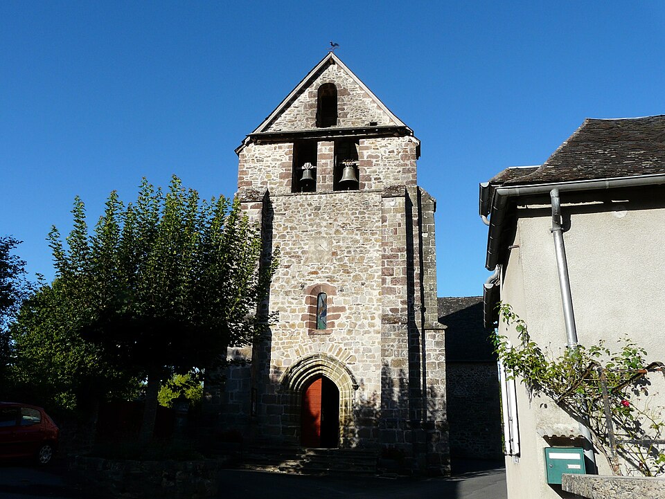 Orgnac — sur — Vézère église clocher (1)