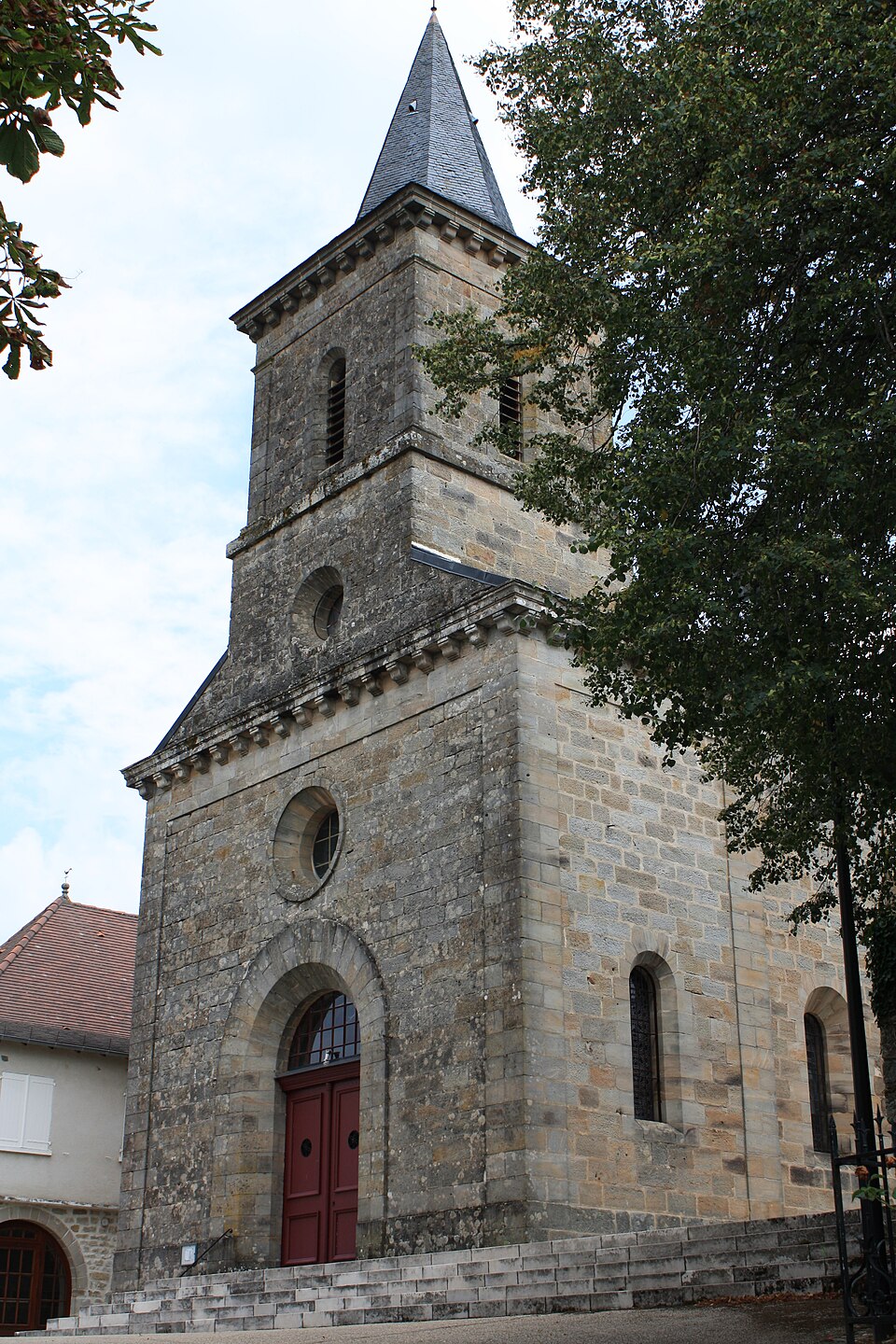 Queyssac — les — Vignes Église