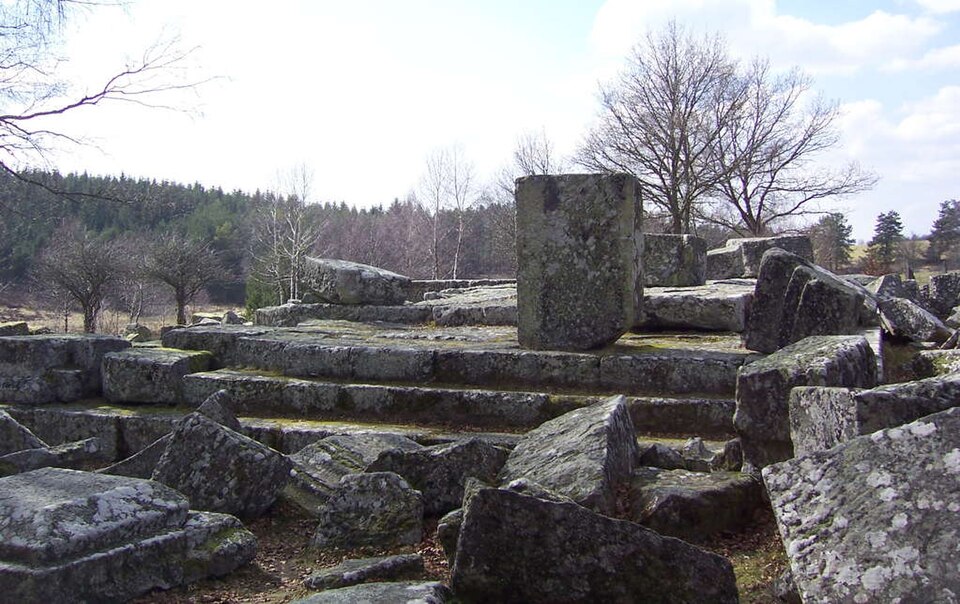Cars temple Saint — Merd — les — Oussines 2