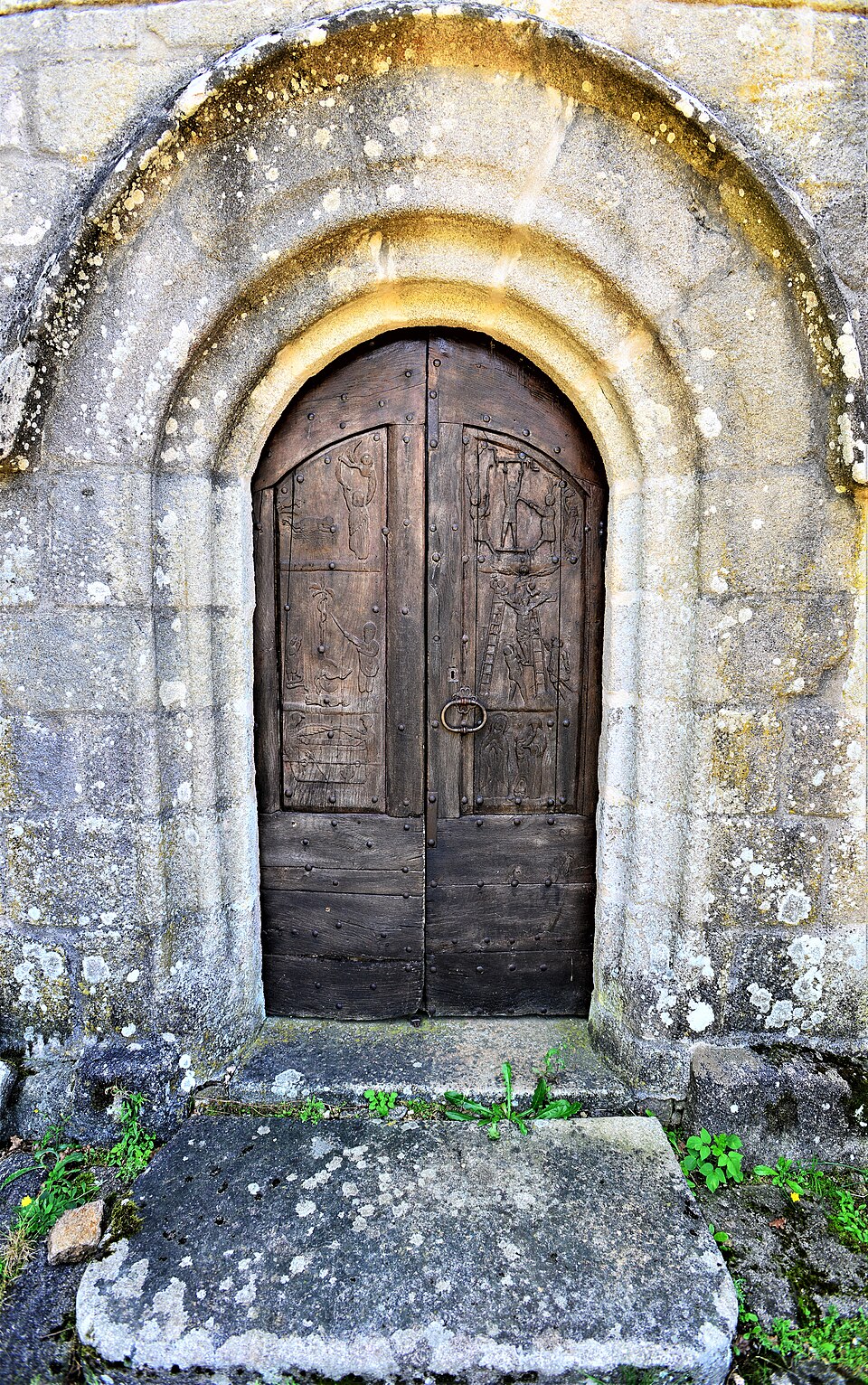 Toy — Viam, la porte de l'église