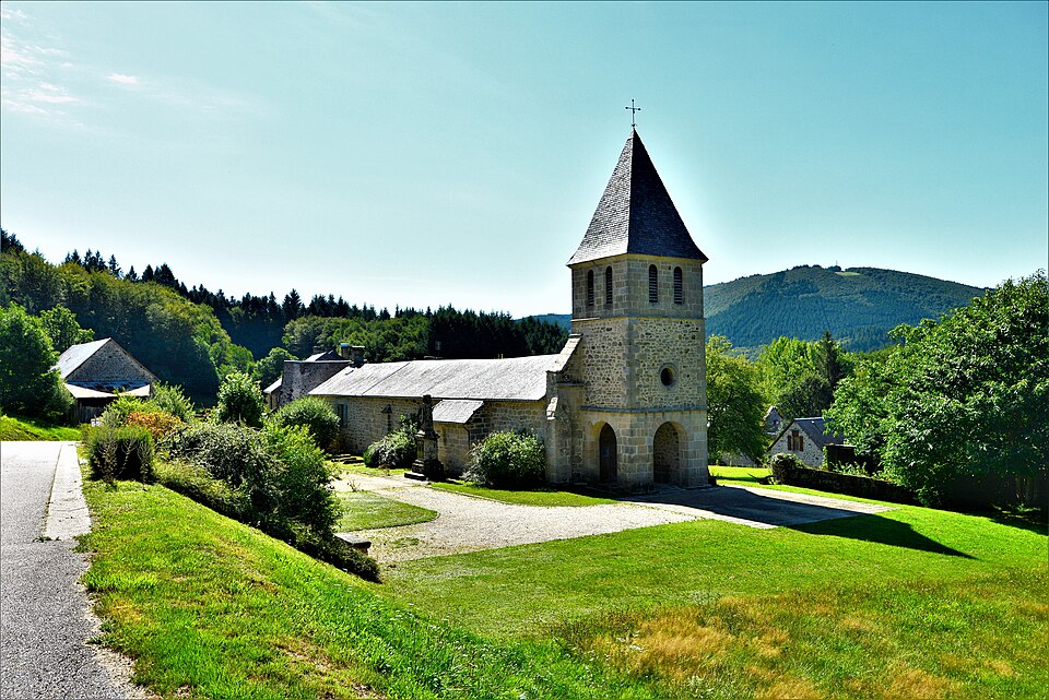 L'église Saint Pardoux et Saint Salvy à Veix, Corrèze, France