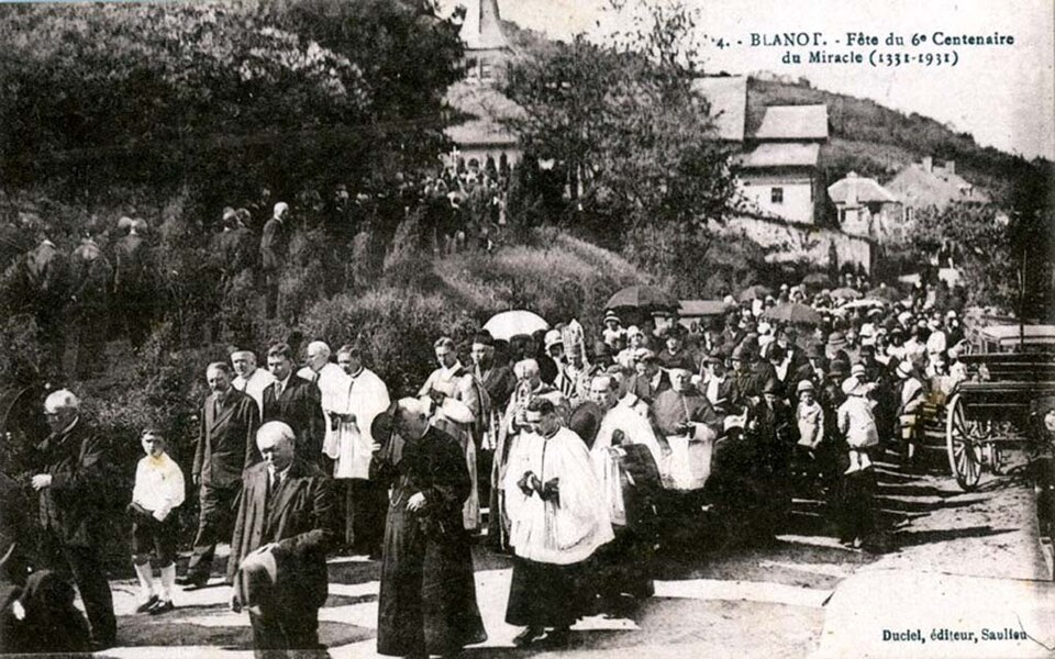 Procession Blanot1