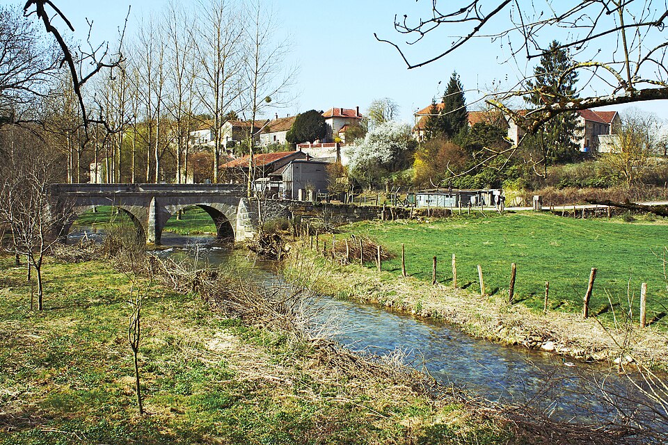 Brémur — et — Vaurois FR21 village IMG3845