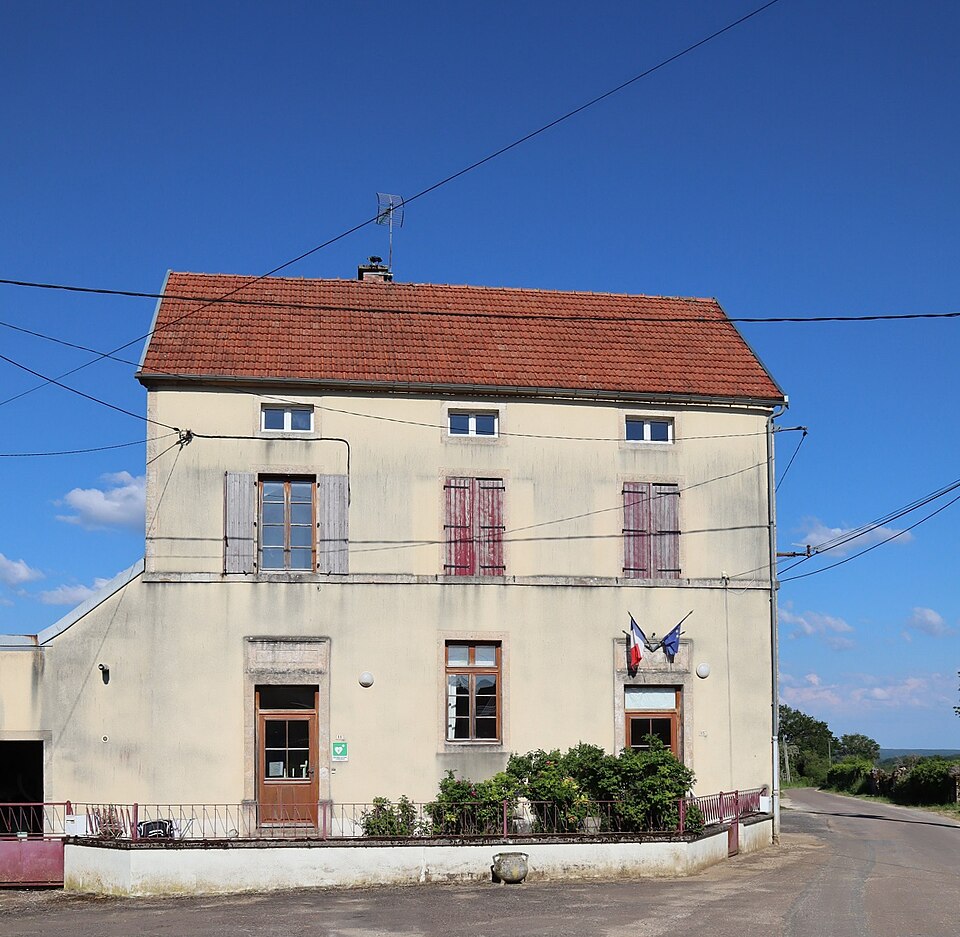 Bussières (21) Mairie