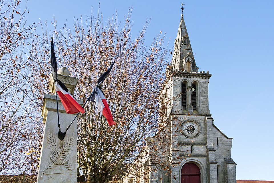 Chaignay FR21 monument IMF6768