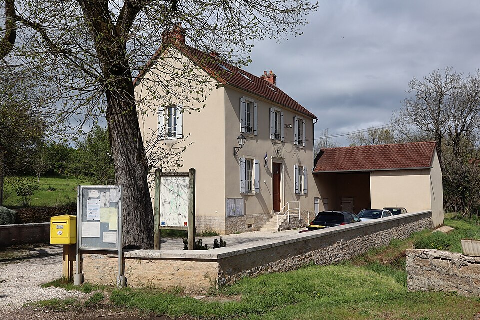 Champ — d'Oiseau (21) Mairie