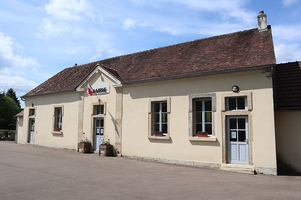 Champeau — en — Morvan (21) Mairie
