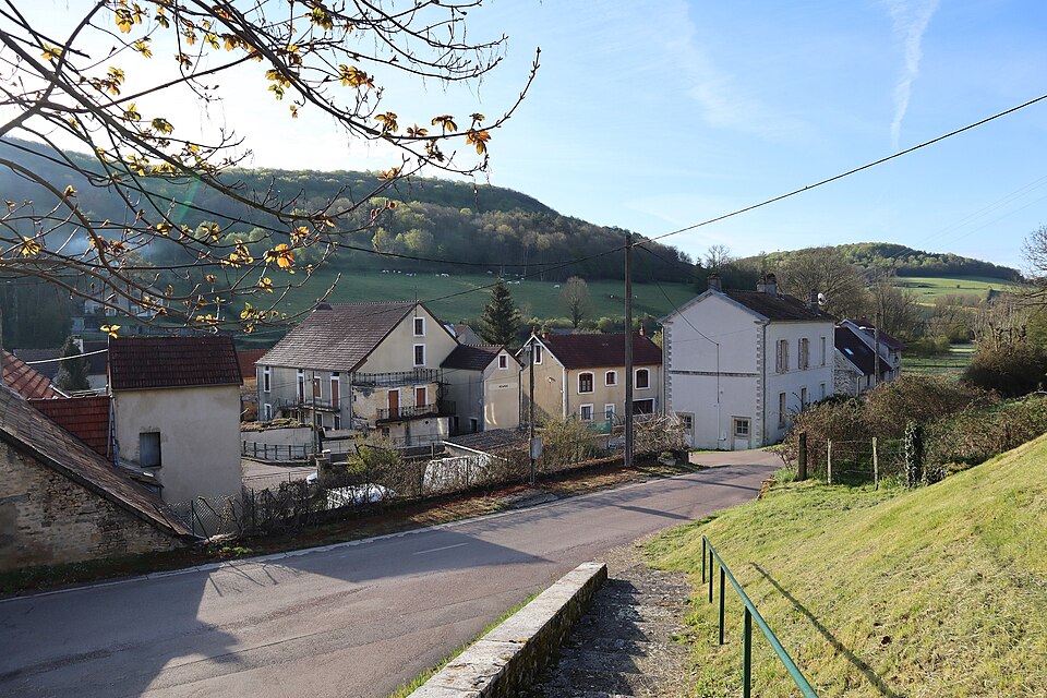 Charencey (21) Le bourg