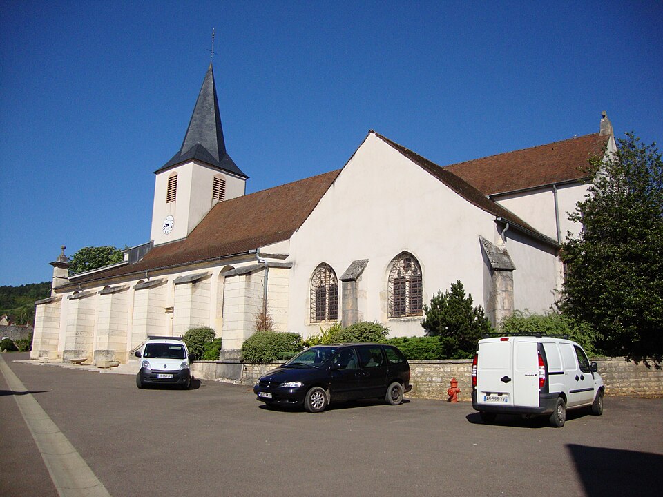 Chassagne — Montrachet (Côte — d'Or, Fr) église