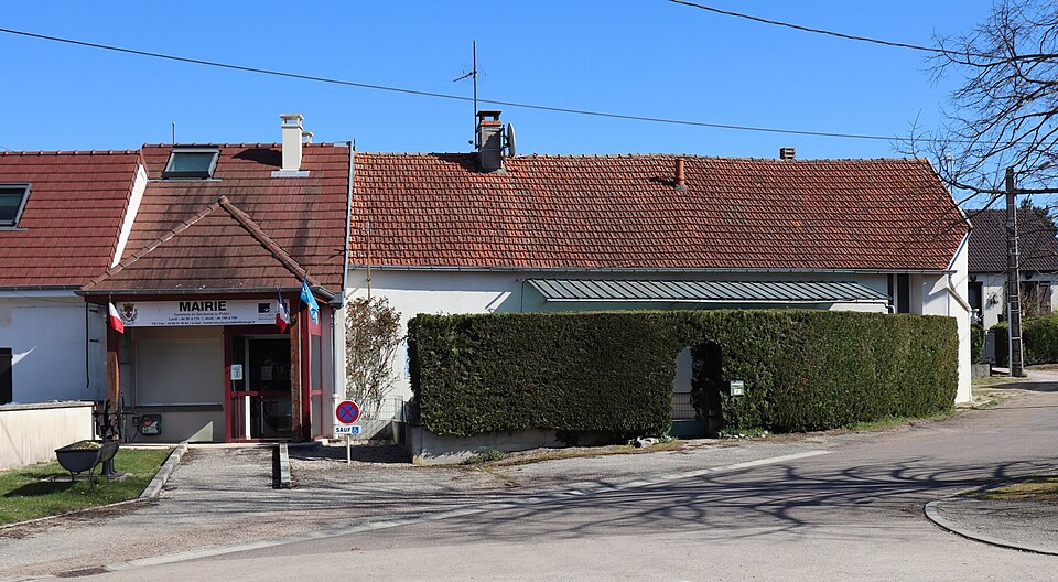 Cirey — lès — Pontailler (21) Nouvelle mairie