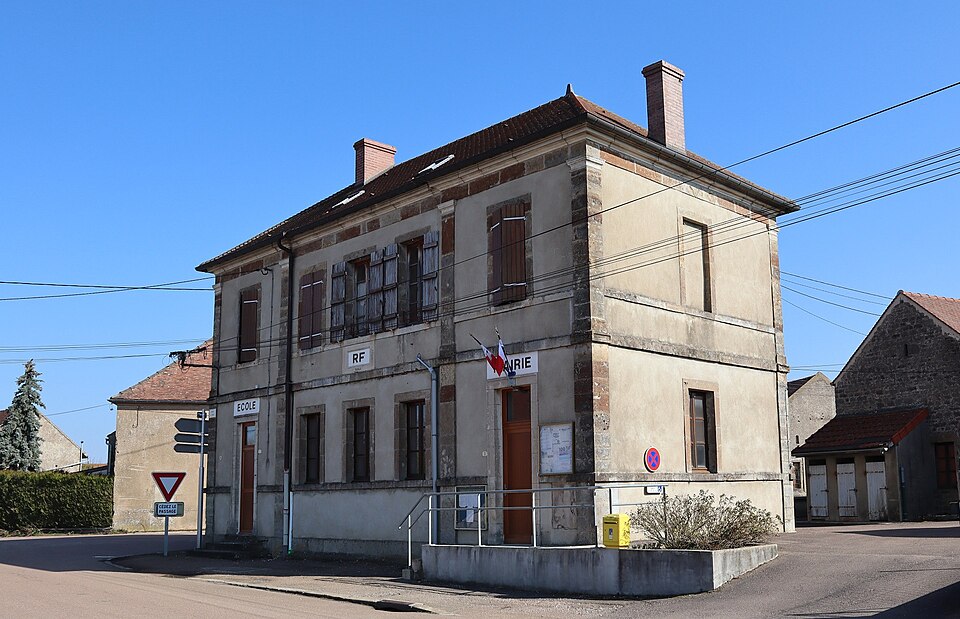 Courcelles — lès — Semur (21) Mairie