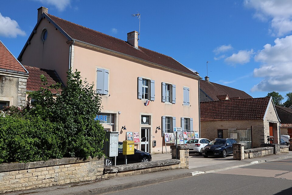 Dampierre — et — Flée (21) Mairie