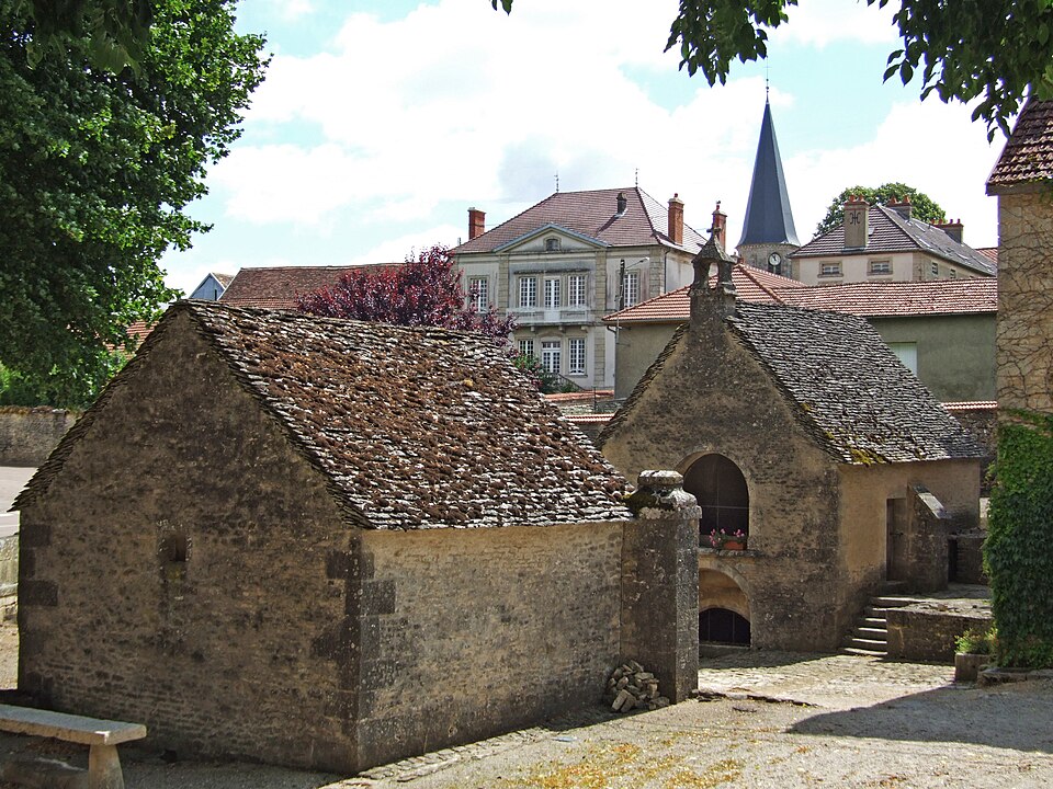 Fontaines — en — Duesmois