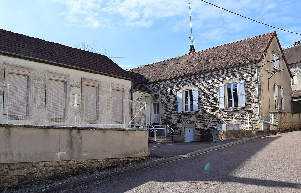 Lucenay — le — Duc (21) Mairie