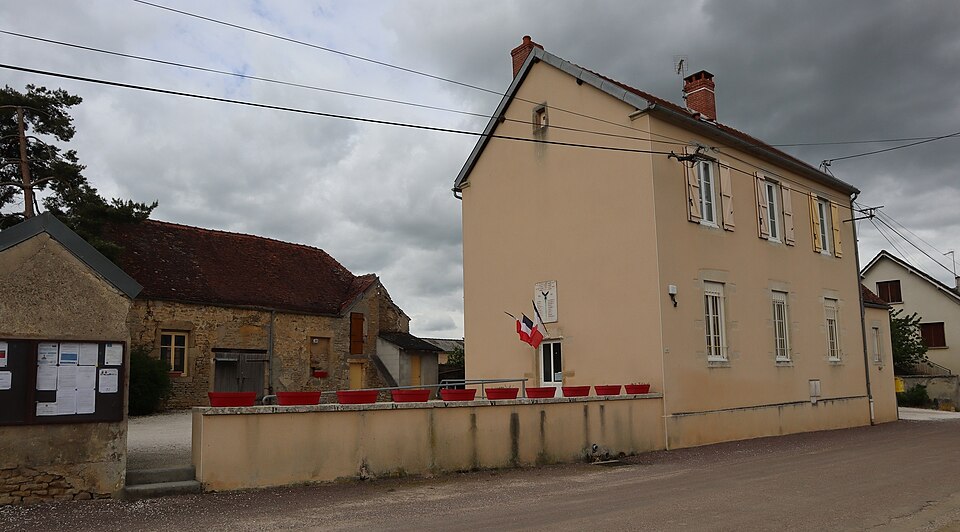 Millery (21) Mairie — 02