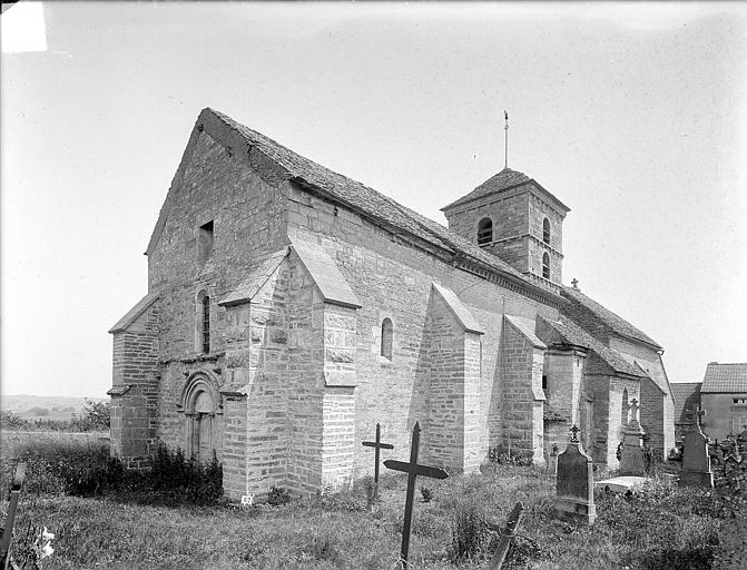 Eglise — Ensemble sud — ouest — Pichanges — Médiathèque de l'architecture et du patrimoine — APMH00019354