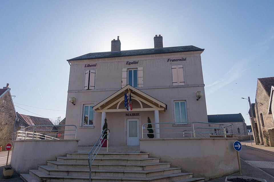 Pouillenay — Mairie