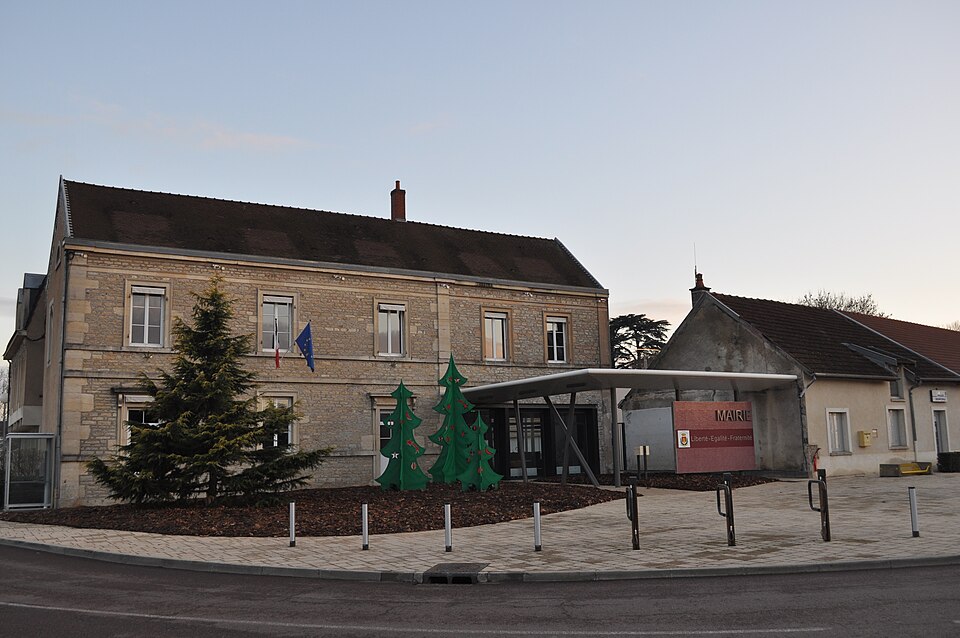 Mairie de Quetigny, Côte — d'Or