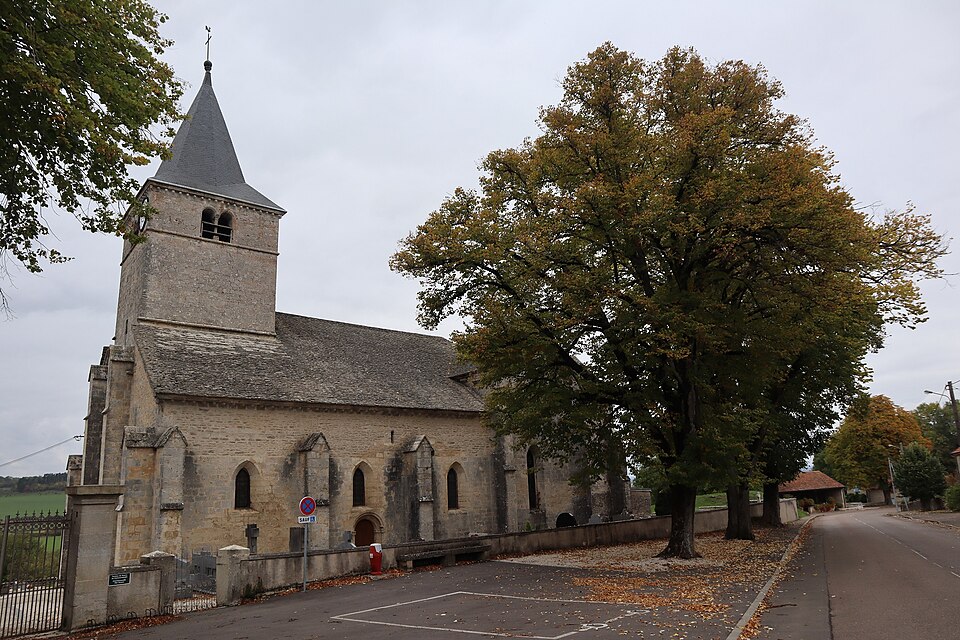 Sacquenay (21) Église Saint — Pierre et Saint — Paul — Extérieur — 01