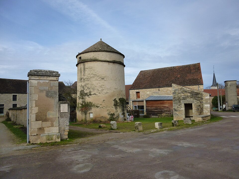 Senailly, de la place du village