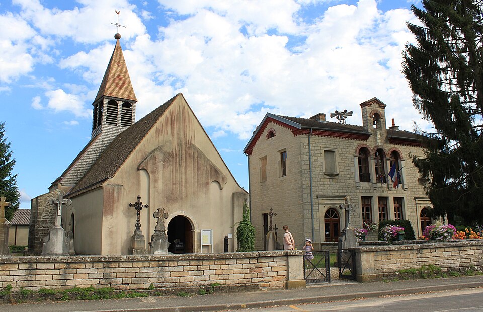 Sennecey — les — Dijon — Eglise et Mairie — 1
