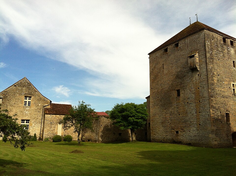 Château de Soussey — sur — Brionne