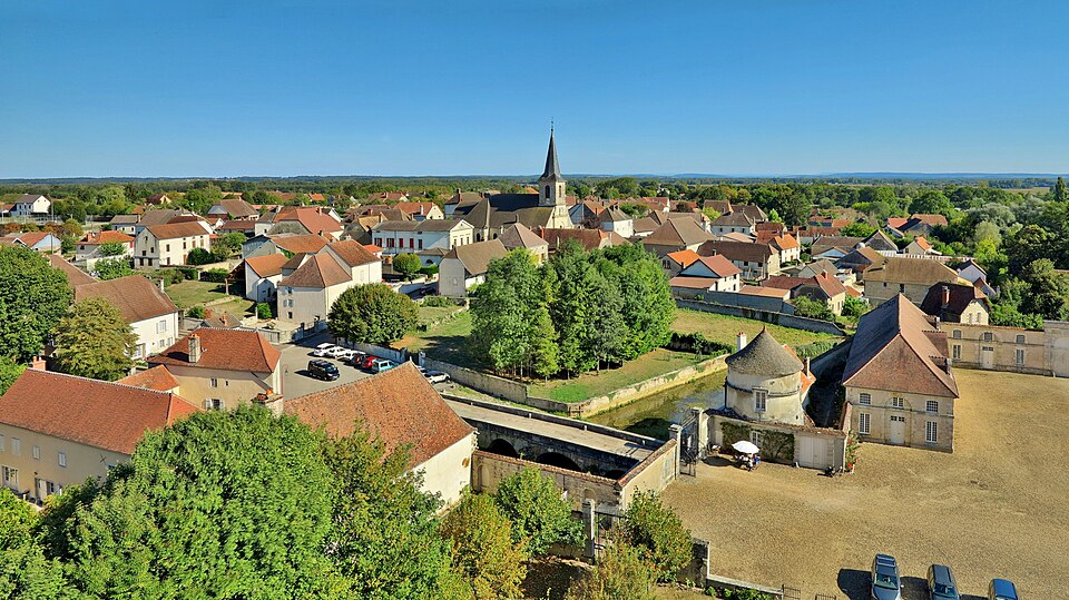 Talmay, le village depuis la tour du château