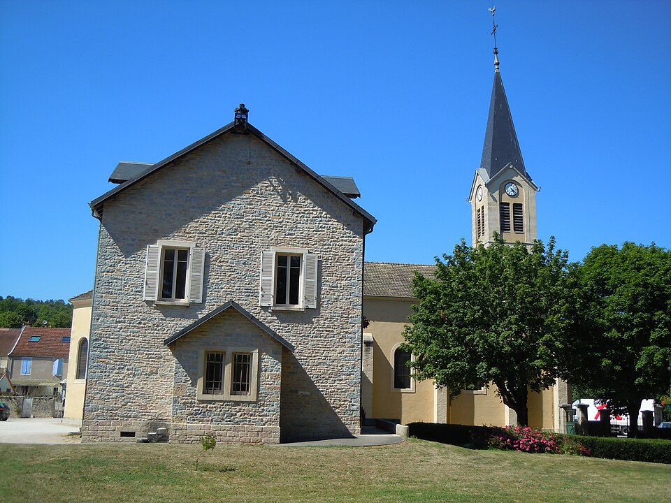 Velars sur Ouche mairie et église