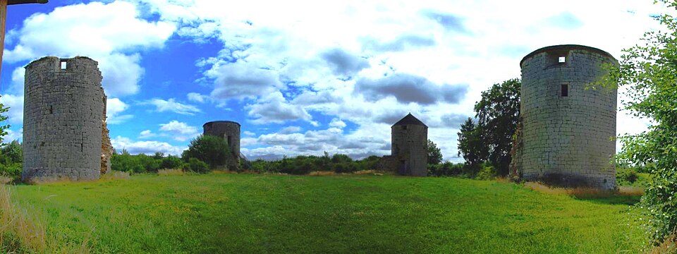 Chateau de Villaines — en — Duesmois — 10