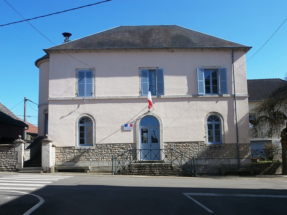 La Mairie de Villy — en — Auxois