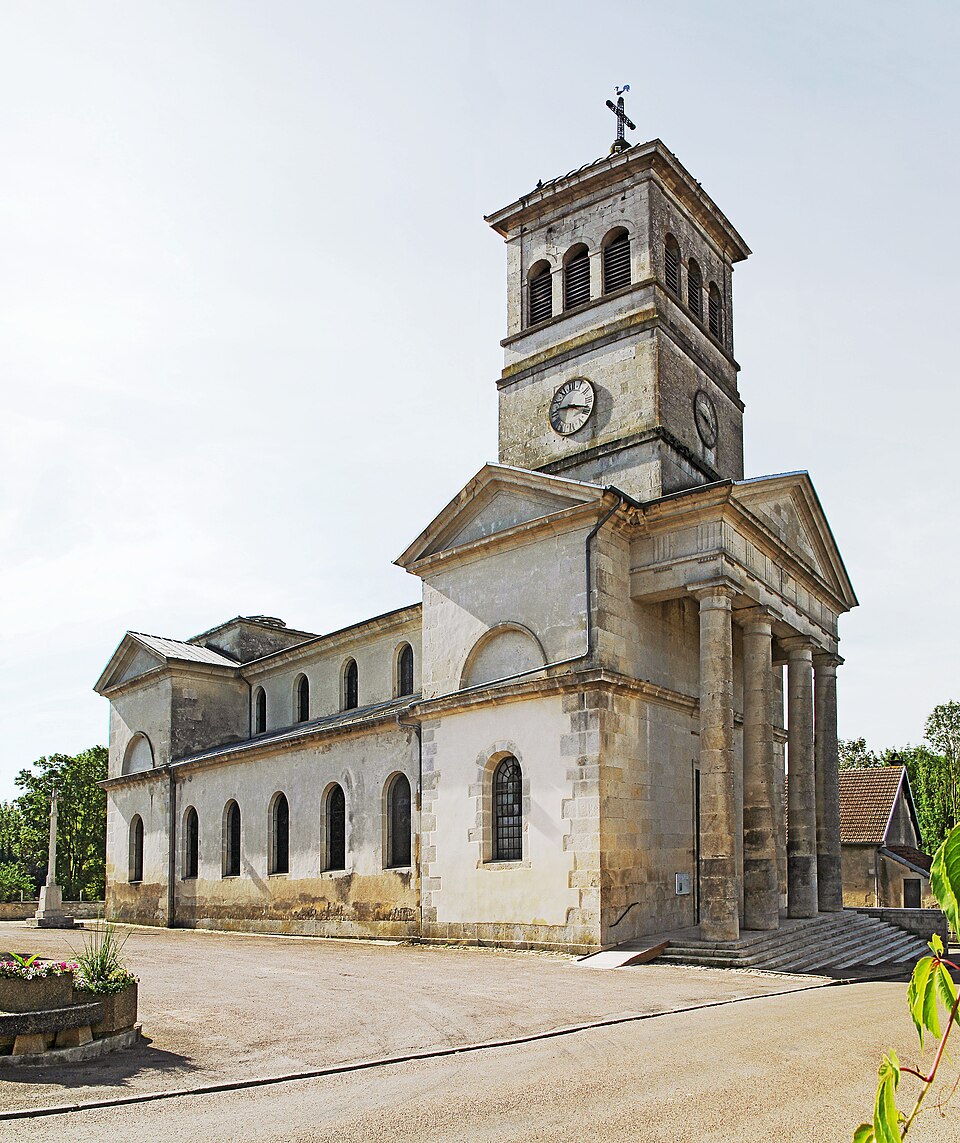 Voulaines — les — Templiers FR21 eglise IMG0001