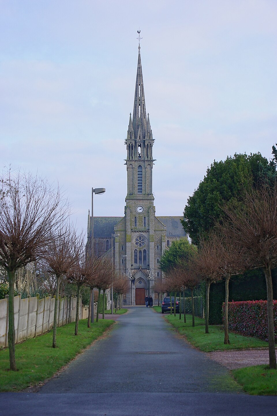 Hénanbihen 22 Église 2007