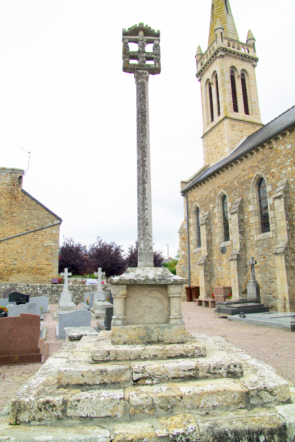 Croix Cimetiere Landebia 1