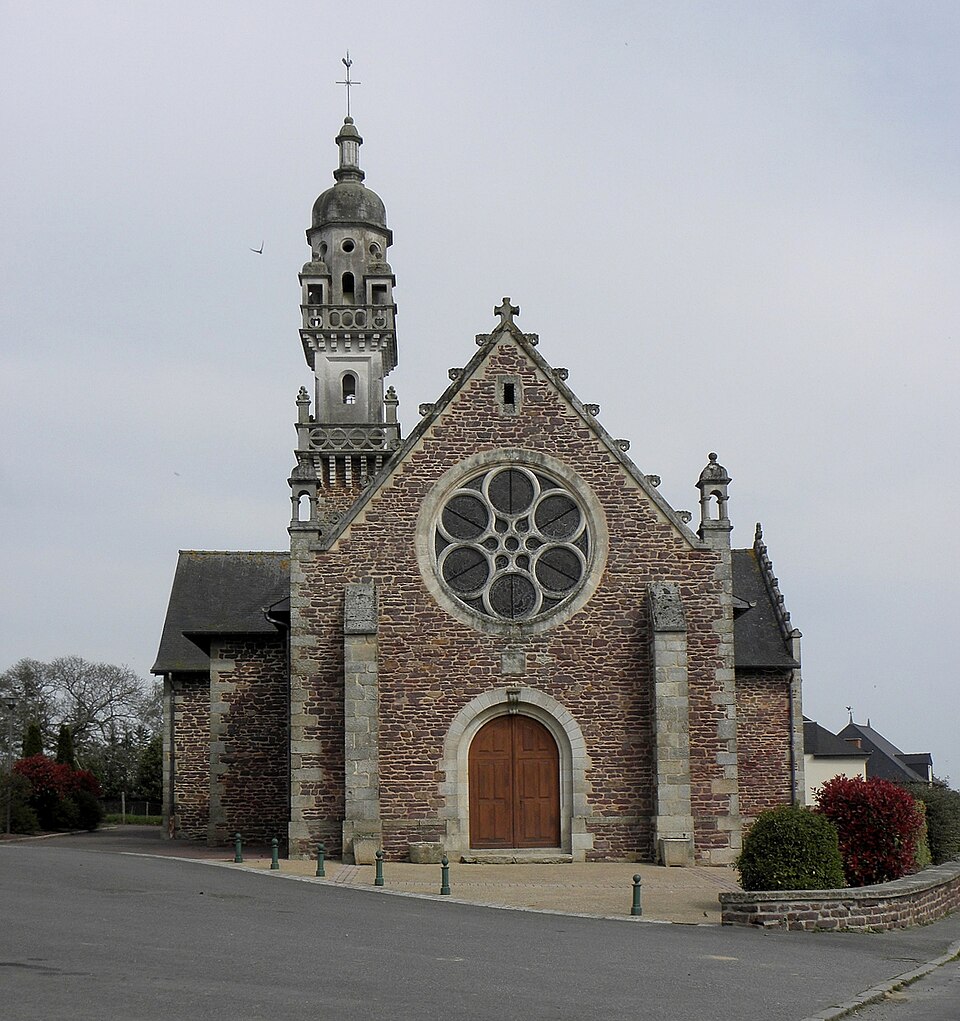Loscouët — sur — Meu (22) Église Saint — Lunaire 01