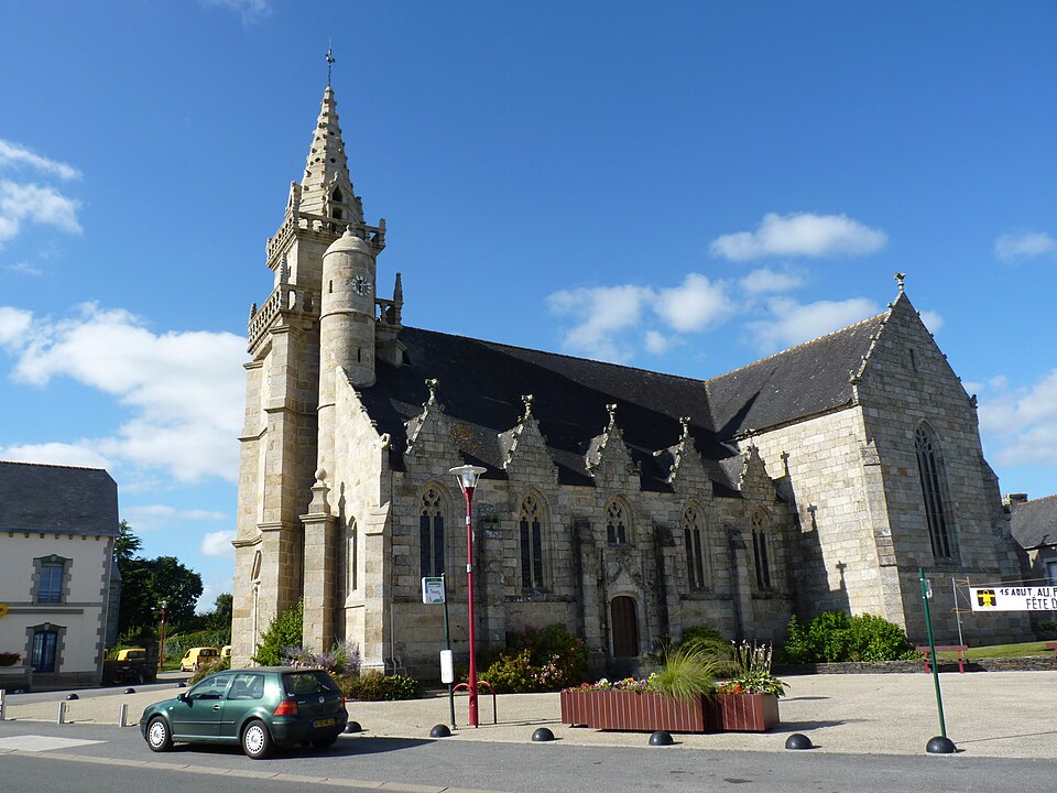 Église Saint — Pierre de Maël — Carhaix 02
