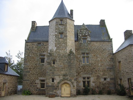 Manoir de fournebello — cotes d arm