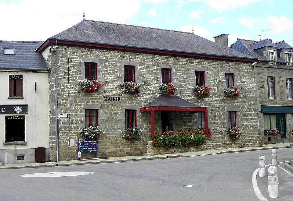 Plumaugat (22) Mairie
