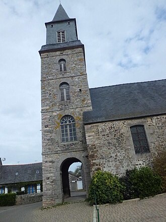 Clocher — porche Saint — Pierre de Plurien (Côtes — d'Armor)