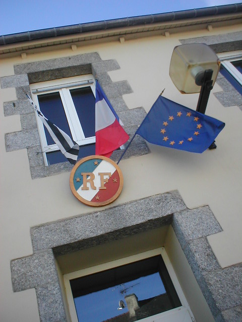 Plussulien mairie