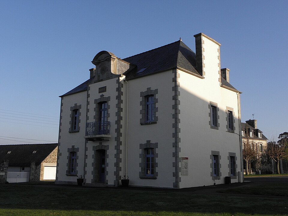 La Roche — Derrien (22) Mairie